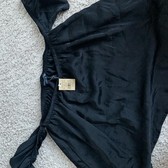 NWT black off the shoulder top - Picture 2 of 3